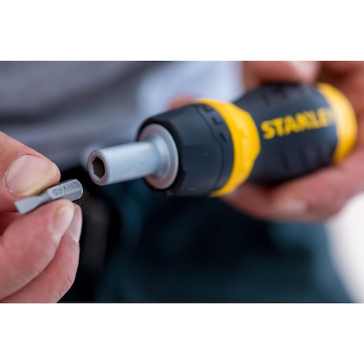 Stanley Multibit Stubby Ratcheting Screwdriver - Tools Warehouse