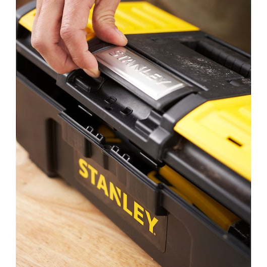 Stanley 16in One Touch Tool Box