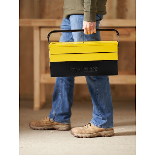 Stanley 18in 5-Tray Double Handle Cantilever Box