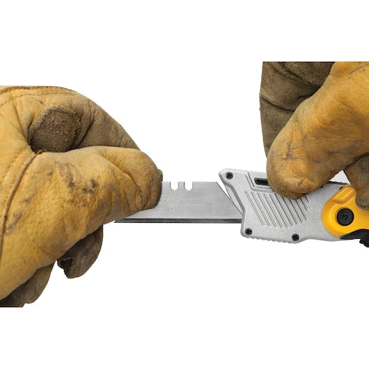 DeWalt 61mm Folding Fixed‑Blade Knife 5 Blades