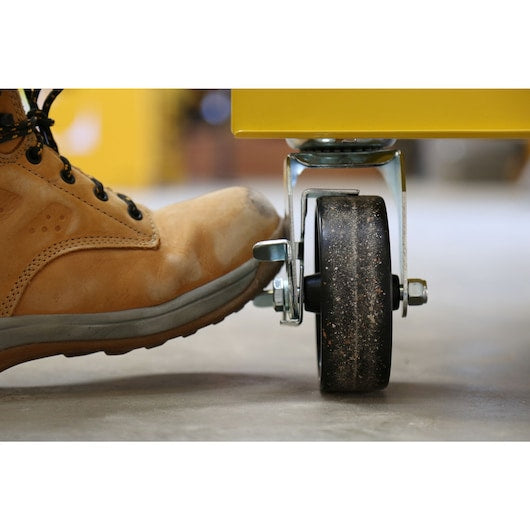 Stanley 27" 4 Drawer Metal Cabinet