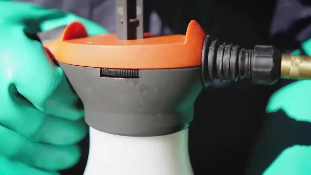 Husqvarna 301 SM Manual Sprayer 2L PVC