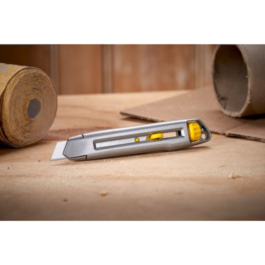 Stanley 18 mm Interlock Snap Off Blade Knife