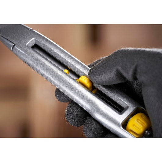 Stanley 18 mm Interlock Snap Off Blade Knife