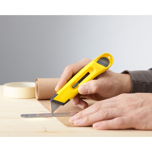 Stanley 150mm Retractable Utility Edge Tool