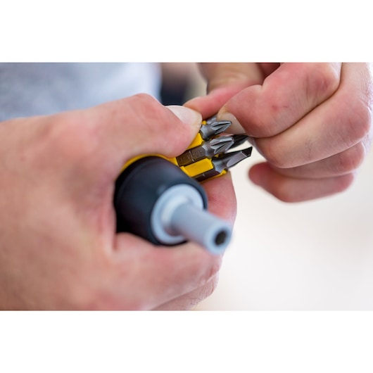 STANLEY MULTIBIT STUBBY RATCHETING SCREWDRIVER