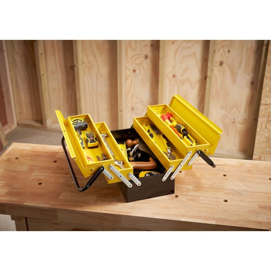 Stanley 18in 5-Tray Double Handle Cantilever Box