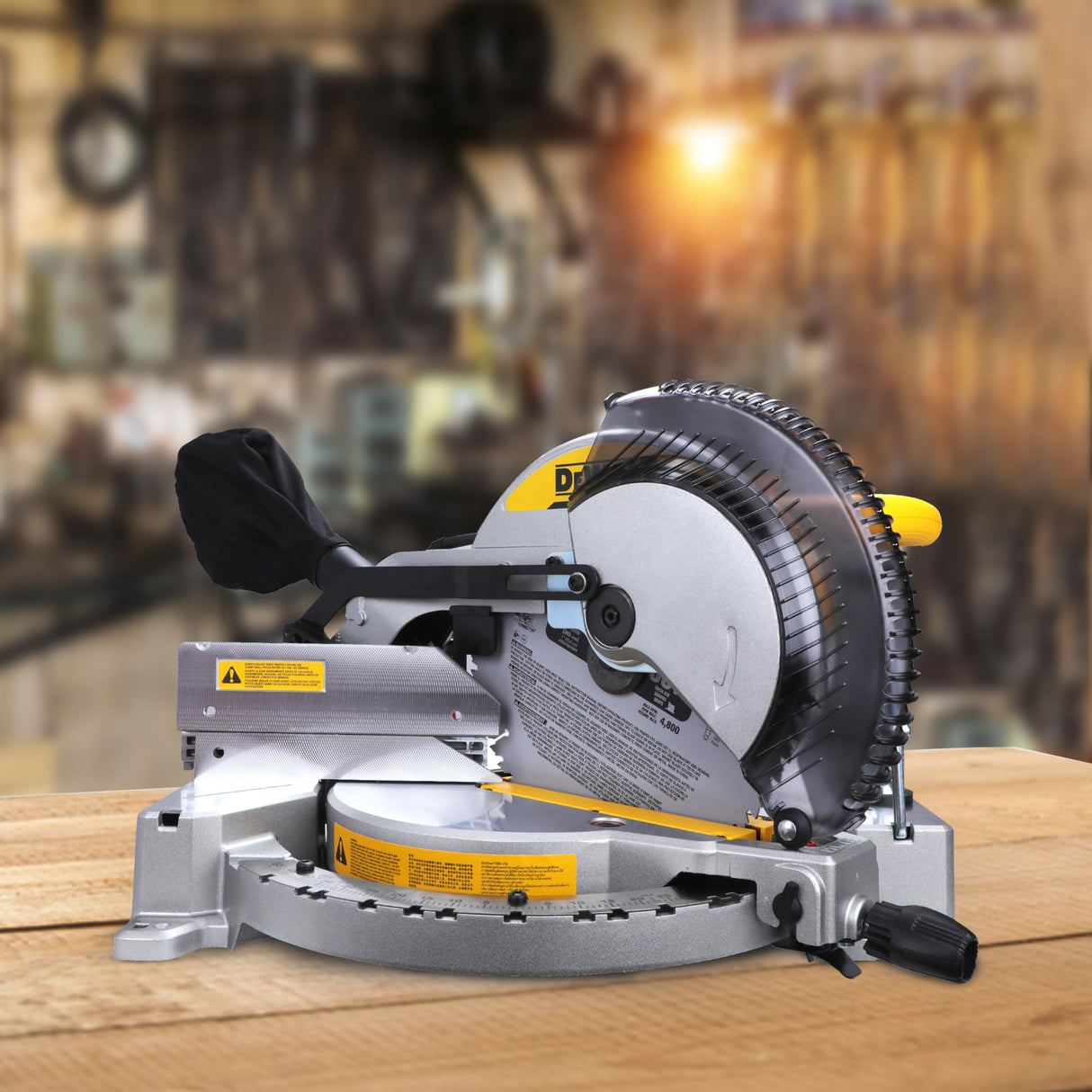 DEWALT DW714 1650Watt 10 Inch Compound Mitre Saw with 80T TCT blade, Corded Electric