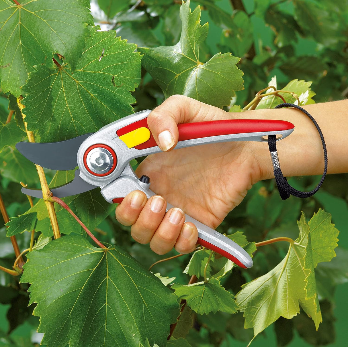 Wolf Garten Professional Bypass Pruner Model RR5000