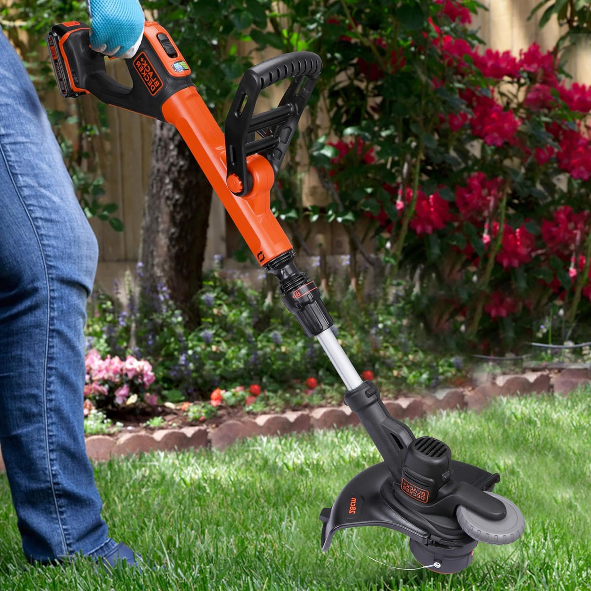 BLACK+DECKER: STC1820EPCF-B1 String Trimmer