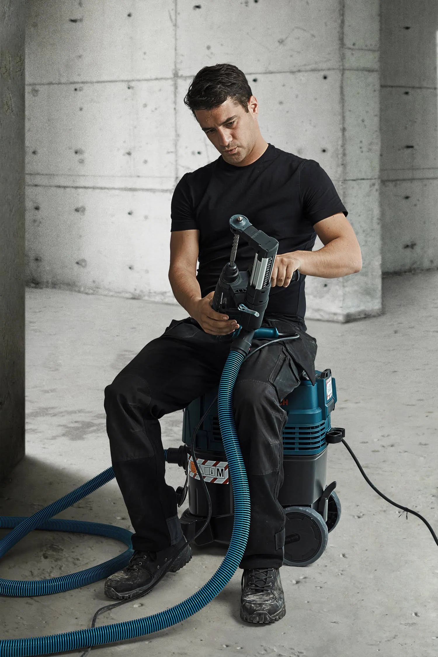 Bosch GBH 220 SDS+ Rotary Hammer Drill Corded - Tools Warehouse