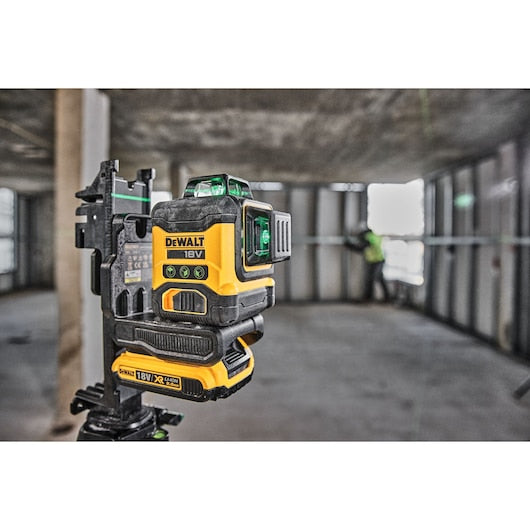 Dewalt 18v XR Compact 3x360 Green Laser Kit