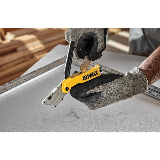 Dewalt 61 mm Folding Fixed Blade Utility Knife With 5 Replaceable Blades