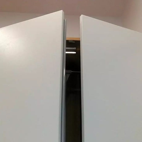 Ebco Door Seal Profile for 18 mm Doors