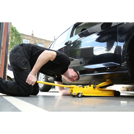 Stanley 2 Ton Hydraulic Trolley / Floor Jack