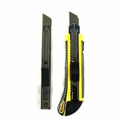 Shop Stanley Basic Snap-Off Cutting Tool – Clean Cuts Fast